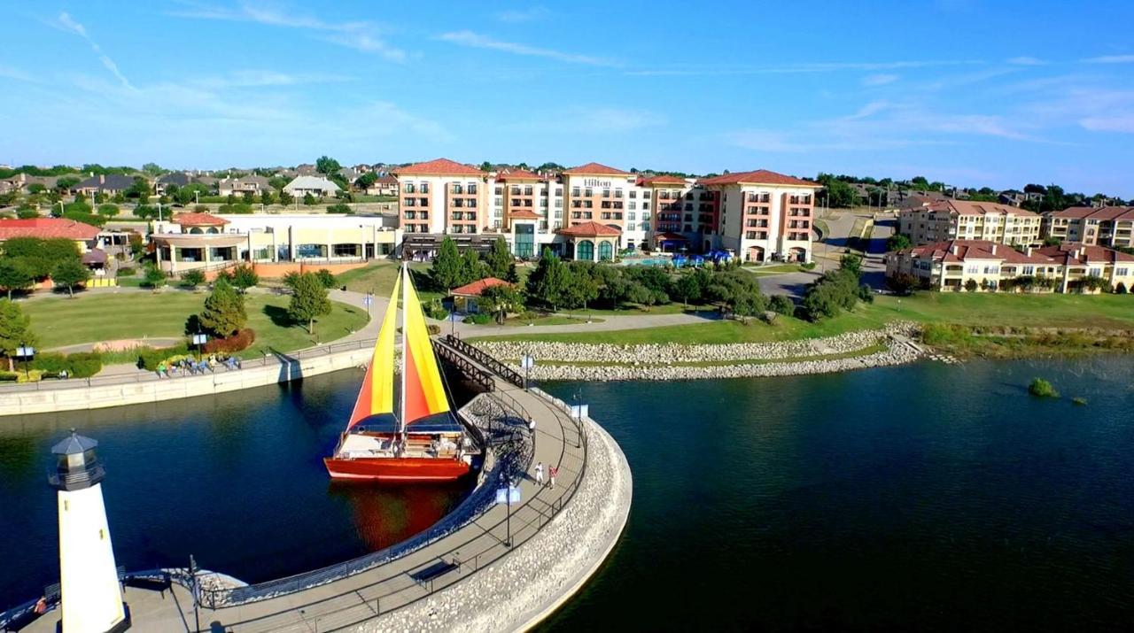 Hilton Dallas/Rockwall Lakefront Hotel Exterior foto